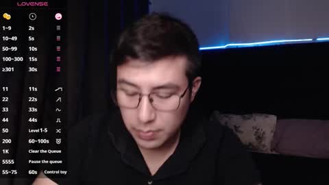 andrewmhilton_ online show from November 2025 05:40:02 AM