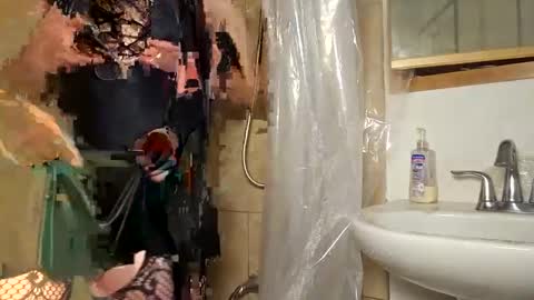 Snapshot of andrewo4277 chatting on February 2025 10:20:01 PM andrewo4277 online show from February 2025 10:20:01 PM