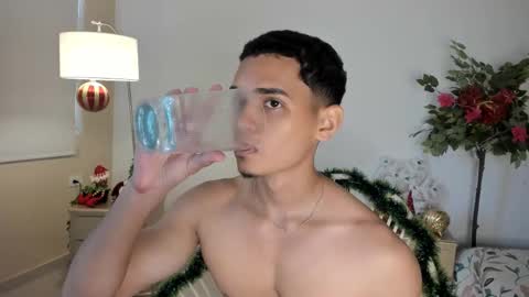 Snapshot of andrewrush_ chatting on November 2025 06:24:02 PM andrewrush_ online show from November 2025 06:24:02 PM