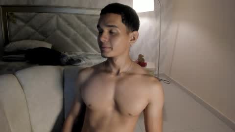 Snapshot of andrewrush_ chatting on November 2025 02:33:02 AM andrewrush_ online show from November 2025 02:33:02 AM