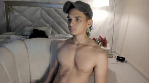 Snapshot of andrewrush_ chatting on November 2025 03:08:02 AM andrewrush_ online show from November 2025 03:08:02 AM