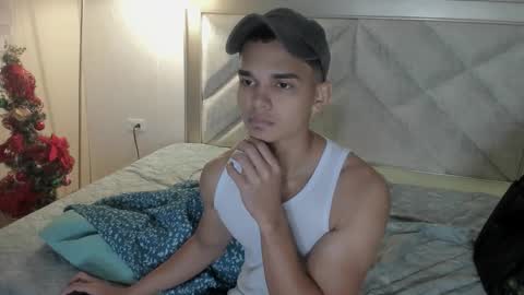 Snapshot of andrewrush_ chatting on November 2025 07:29:01 PM andrewrush_ online show from November 2025 07:29:01 PM