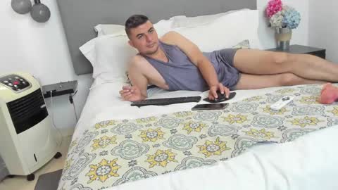 andrhes muller online show from October 2025 05:01:01 PM