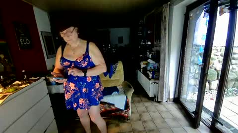 androgynia online show from August 2026 04:48:01 AM