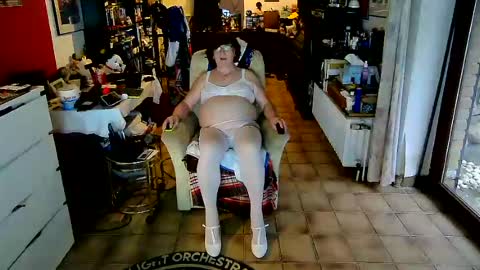 androgynia online show from August 2026 04:47:01 AM