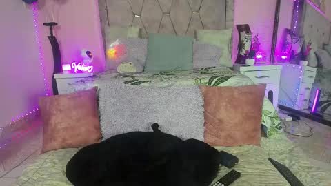 vero paez online show from September 2025 02:47:02 AM