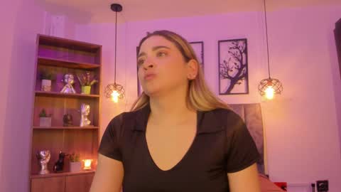 andy_and_emma online show from December 2024 04:00:01 PM