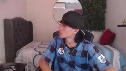 andy_dan1 online show from December 2024 06:38:02 PM