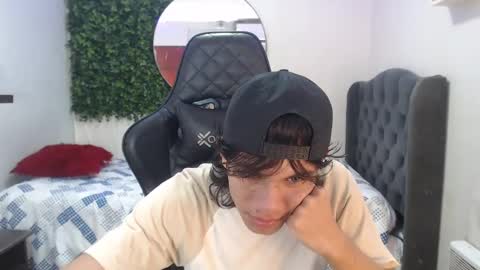 andy_dan1 online show from February 2025 02:53:02 PM