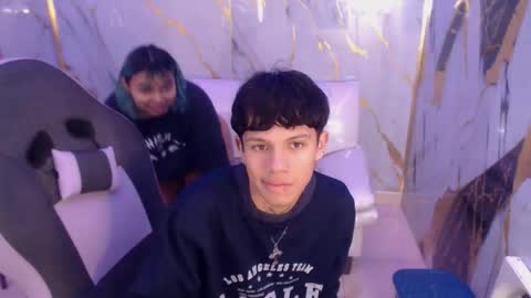 andy_dan1 online show from December 2025 02:13:02 PM