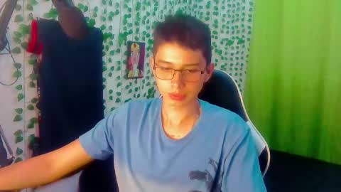 Snapshot of andy_gray01 chatting on October 2025 12:33:01 AM Andy Gray online show from October 2025 12:33:01 AM