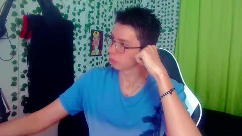 Snapshot of andy_gray01 chatting on October 2025 03:45:01 PM Andy Gray online show from October 2025 03:45:01 PM