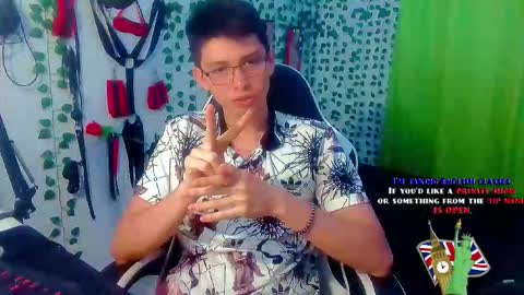 Snapshot of andy_gray01 chatting on October 2025 01:27:02 AM Andy Gray online show from October 2025 01:27:02 AM