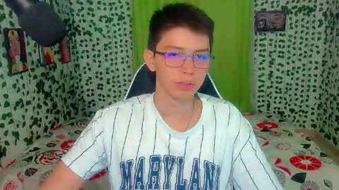 Snapshot of andy_gray01 chatting on October 2025 12:11:01 PM Andy Gray online show from October 2025 12:11:01 PM