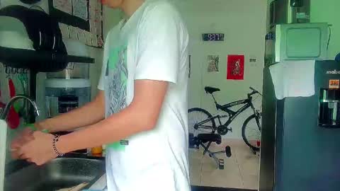 Snapshot of andy_gray01 chatting on November 2025 02:38:02 PM Andy Gray online show from November 2025 02:38:02 PM