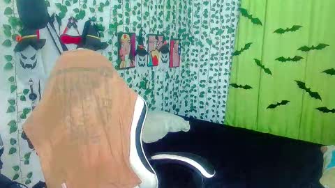 Snapshot of andy_gray01 chatting on November 2025 05:02:01 PM Andy Gray online show from November 2025 05:02:01 PM