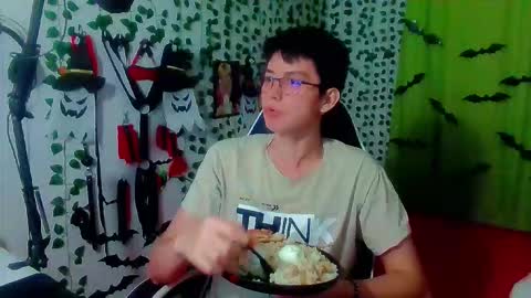 Snapshot of andy_gray01 chatting on November 2025 10:43:02 PM Andy Gray online show from November 2025 10:43:02 PM