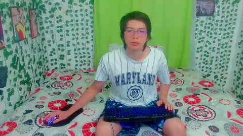 Snapshot of andy_gray01 chatting on April 2026 12:40:01 PM Andy Gray online show from April 2026 12:40:01 PM