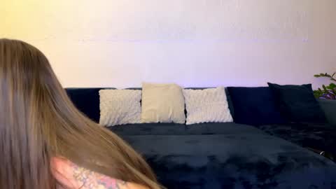 Snapshot of andy_velvet chatting on May 2026 10:14:02 PM andy_velvet online show from May 2026 10:14:02 PM