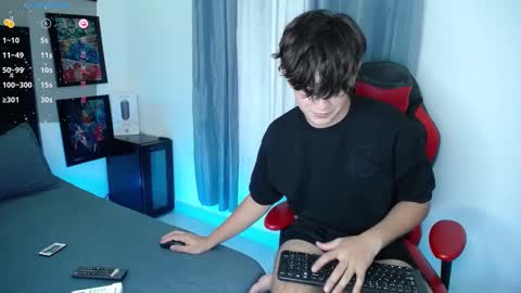 andy online show from December 2024 11:35:01 PM