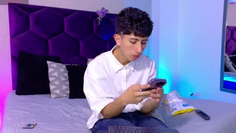 Snapshot of andyjustgame_ chatting on April 2026 04:24:02 AM andyjustgame online show from April 2026 04:24:02 AM