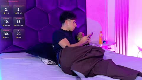 Snapshot of andyjustgame_ chatting on April 2026 04:24:02 AM andyjustgame online show from April 2026 04:24:02 AM