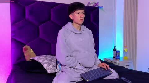 Snapshot of andyjustgame_ chatting on April 2026 04:48:02 AM andyjustgame online show from April 2026 04:48:02 AM