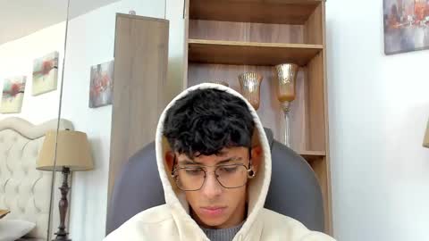 andyxibrat online show from May 2026 12:00:02 PM