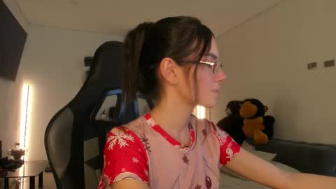      online show from March 2026 03:25:02 AM