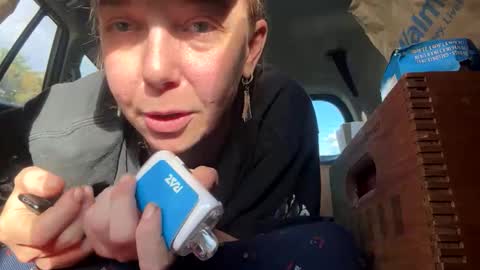 Snapshot of aneoakley chatting on October 2025 07:54:02 PM aneoakley online show from October 2025 07:54:02 PM