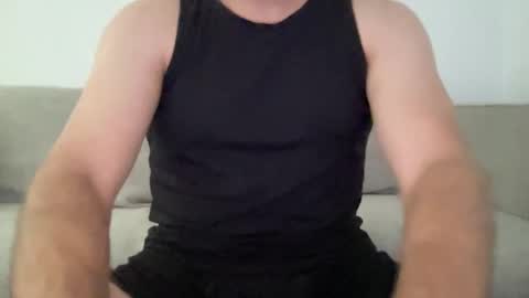 Snapshot of anewsummer chatting on December 2025 05:21:02 PM anewsummer online show from December 2025 05:21:02 PM