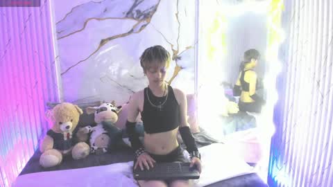 Snapshot of angeel_tay chatting on June 2026 11:47:01 AM angeel_tay online show from June 2026 11:47:01 AM