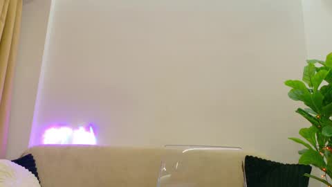 angel__vibe online show from April 2026 08:10:02 PM