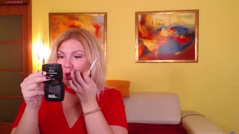 Snapshot of angel_alice108 chatting on October 2025 03:54:01 PM Alice PRIVATE IS OPEN online show from October 2025 03:54:01 PM