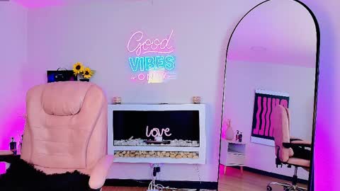 Snapshot of angel_coopers chatting on April 2026 07:58:02 PM Angel Cooper online show from April 2026 07:58:02 PM