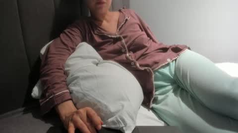 angel_lee__ online show from November 2025 03:50:01 AM