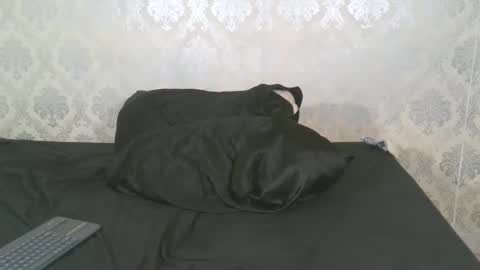 Snapshot of angel_lein chatting on February 2025 05:45:01 PM Angel Lein online show from February 2025 05:45:01 PM