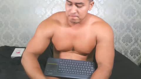 Snapshot of angel_lein chatting on February 2025 10:20:02 PM Angel Lein online show from February 2025 10:20:02 PM