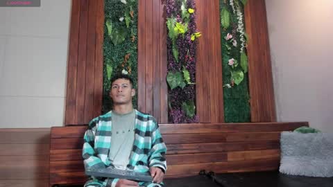 Snapshot of angel_silva_ chatting on April 2026 11:32:01 AM Angel online show from April 2026 11:32:01 AM