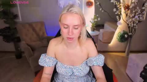 Snapshot of angel_tessa chatting on July 2026 02:07:01 AM Angelica online show from July 2026 02:07:01 AM