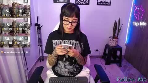 Snapshot of angela_lauren chatting on February 2025 11:58:02 PM Angela online show from February 2025 11:58:02 PM