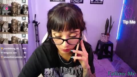 Snapshot of angela_lauren chatting on February 2025 03:00:02 AM Angela online show from February 2025 03:00:02 AM