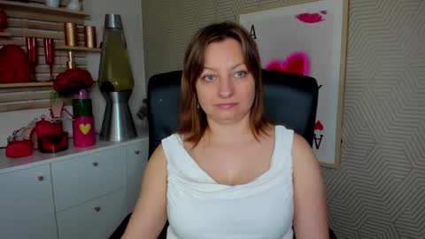 Angela online show from April 2026 05:32:02 AM