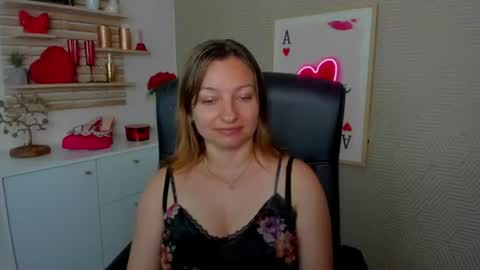 Snapshot of angela_samt chatting on June 2026 06:00:01 AM Angela online show from June 2026 06:00:01 AM
