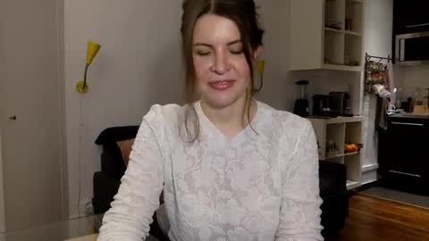 Angela online show from December 2024 08:32:01 PM