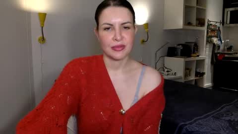 Angela online show from January 2025 10:10:01 PM