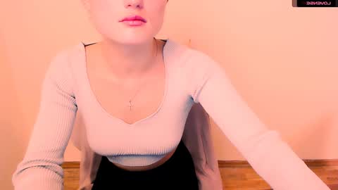 Snapshot of angelalice_ chatting on December 2024 02:11:02 PM Alice online show from December 2024 02:11:02 PM