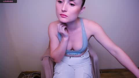 Snapshot of angelalice_ chatting on March 2025 08:22:01 AM Alice online show from March 2025 08:22:01 AM