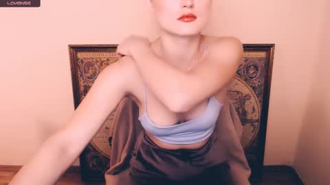 Snapshot of angelalice_ chatting on March 2025 07:57:01 AM Alice online show from March 2025 07:57:01 AM