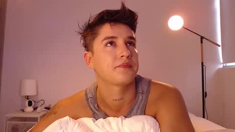 Angel online show from October 2025 09:39:01 PM